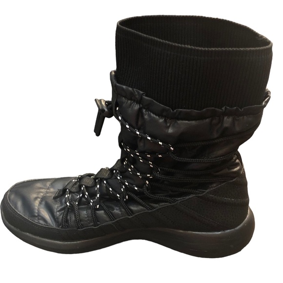 Womens Nike Roshe Two High Winter Sneakerboot - Picture 5 of 13